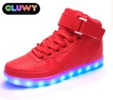 Beleuchtung LED Schuhe - rote Turnschuhe